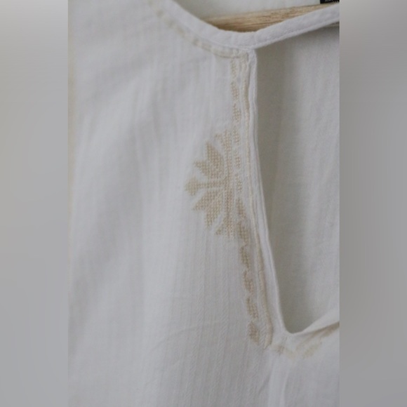Banana Republic Linen Blouse - Picture 6 of 7